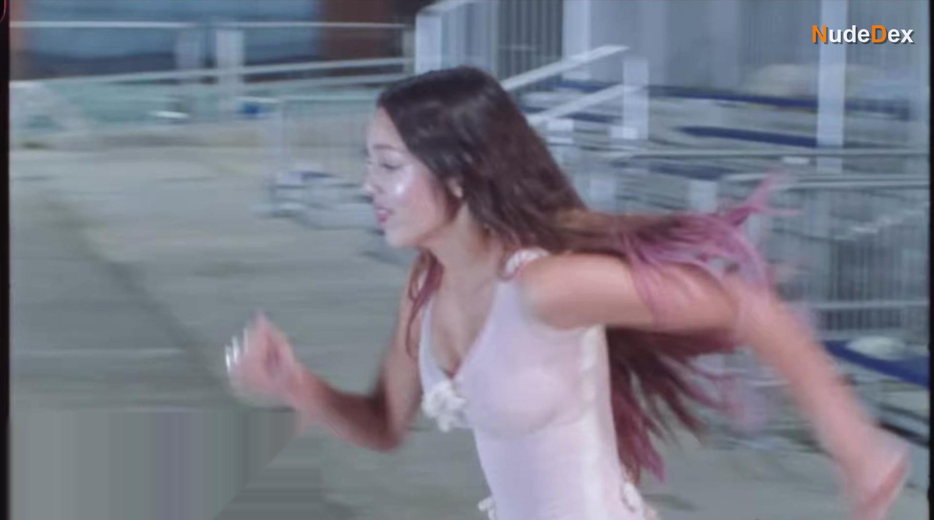 Olivia Rodrigo in Traitor, photo 8