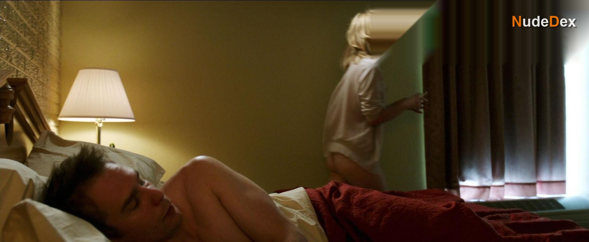 Olivia Wilde in Better Living Through Chemistry, photo 9