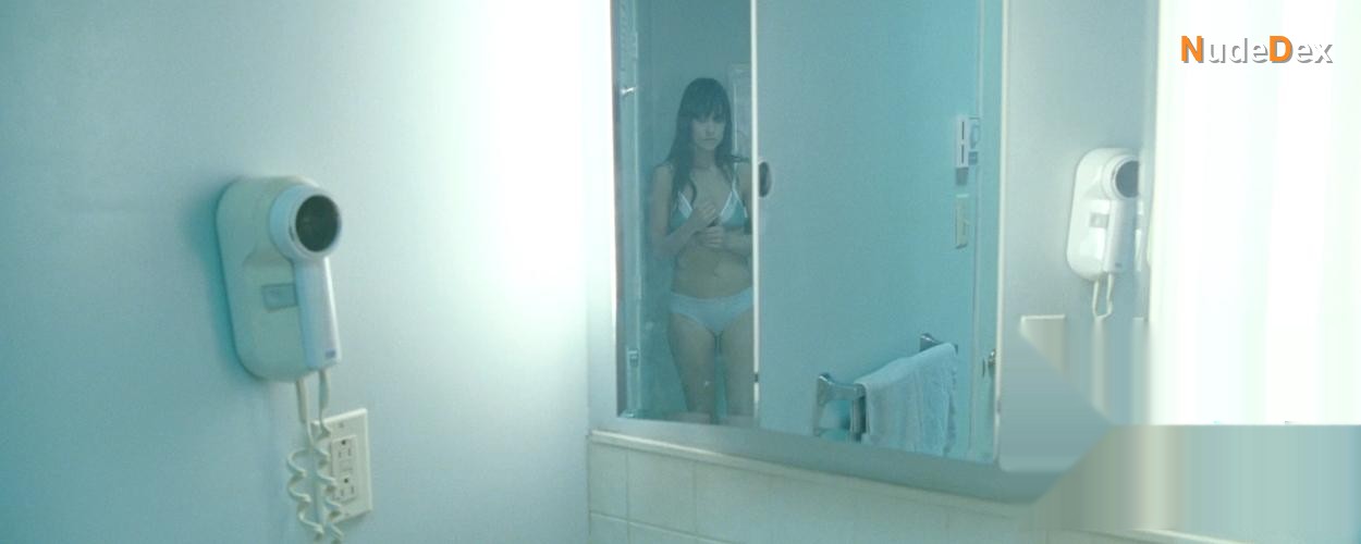 Olivia Wilde in Deadfall, photo 11