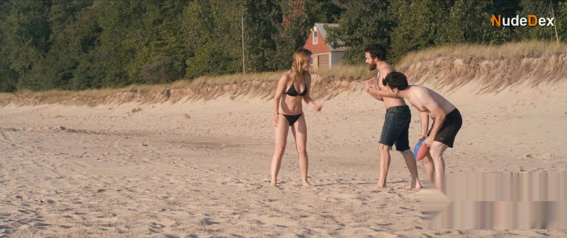 Olivia Wilde in Drinking Buddies, photo 3