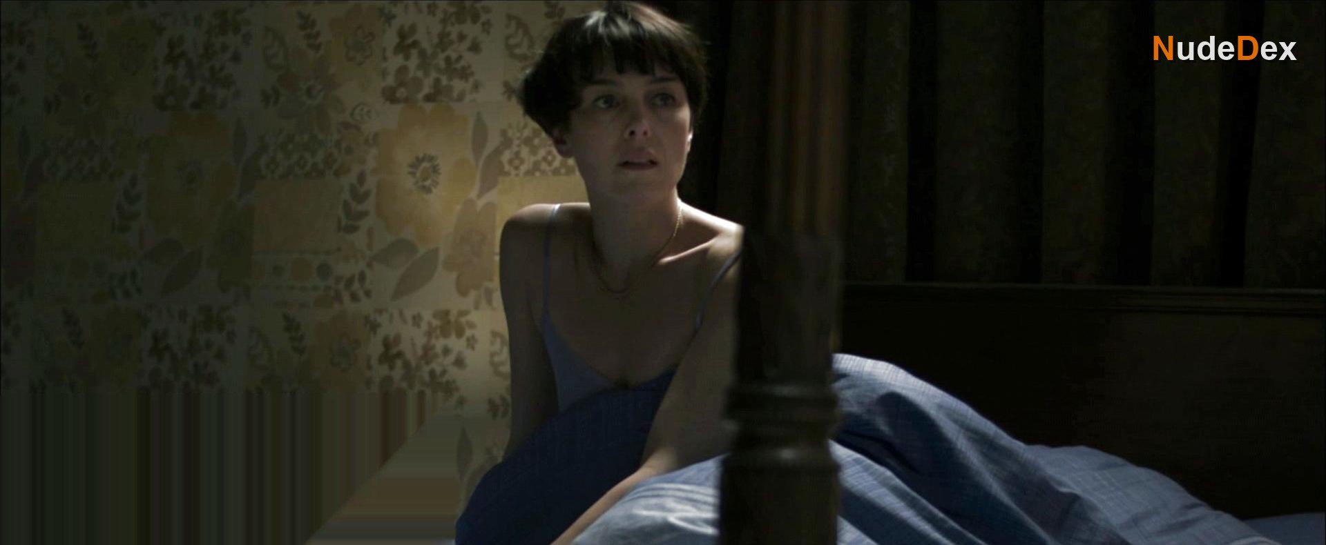 Olivia Williams in Altar, photo 2