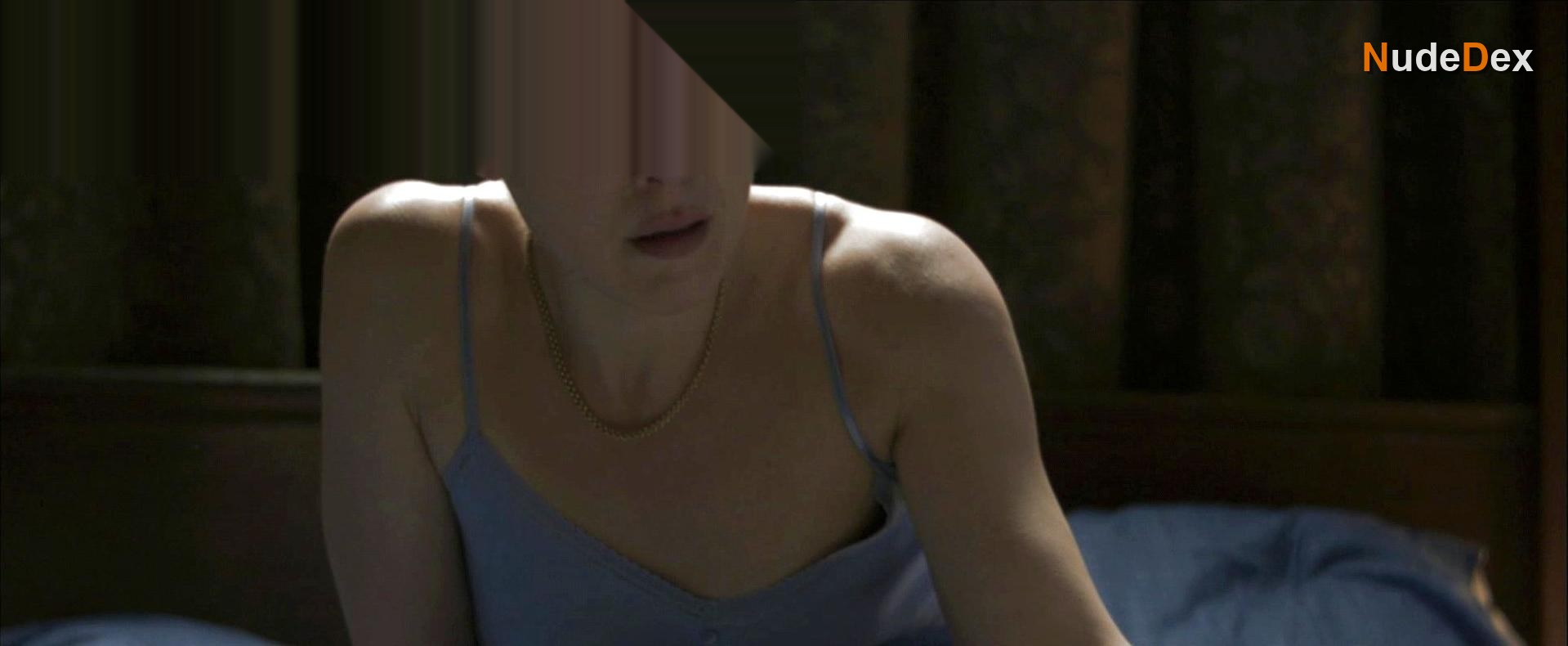 Olivia Williams in Altar, photo 3