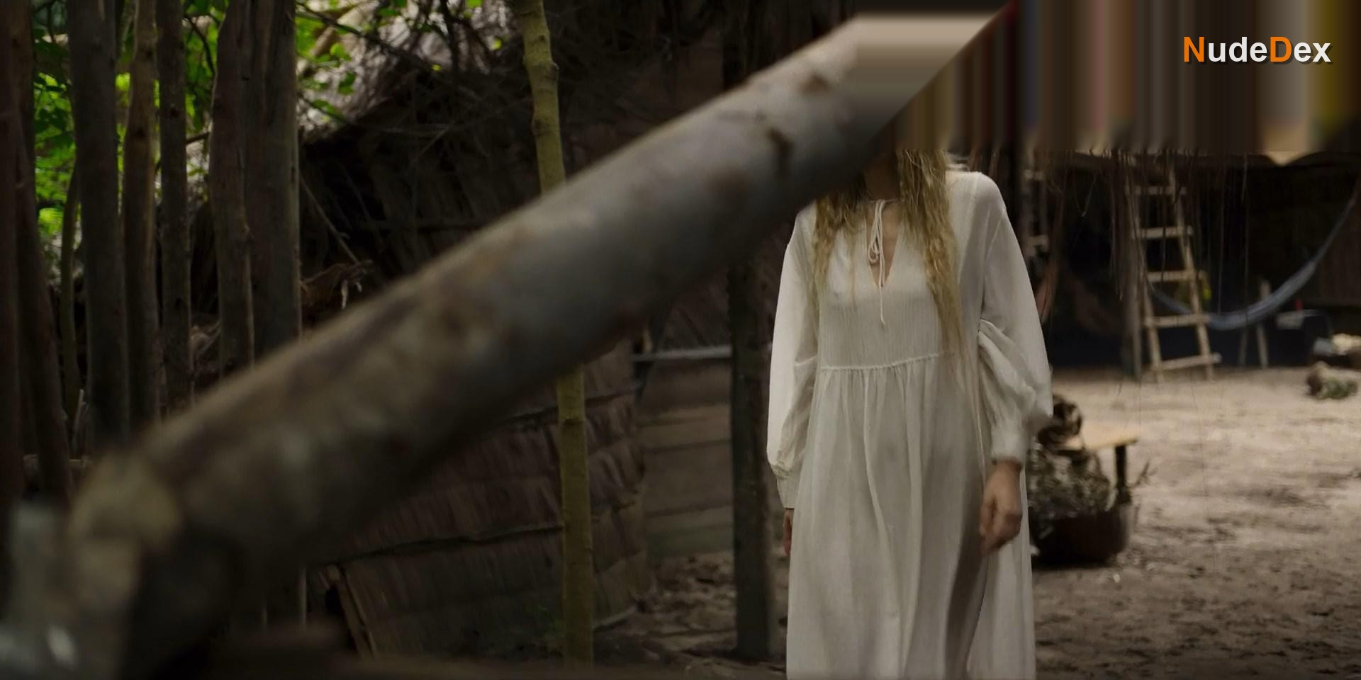 Paloma Bernardi in The Chosen One, photo 9