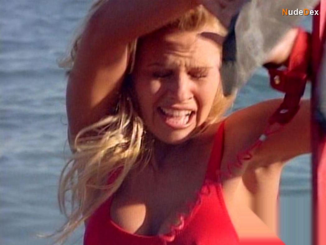 Pamela Anderson in Baywatch, photo 19