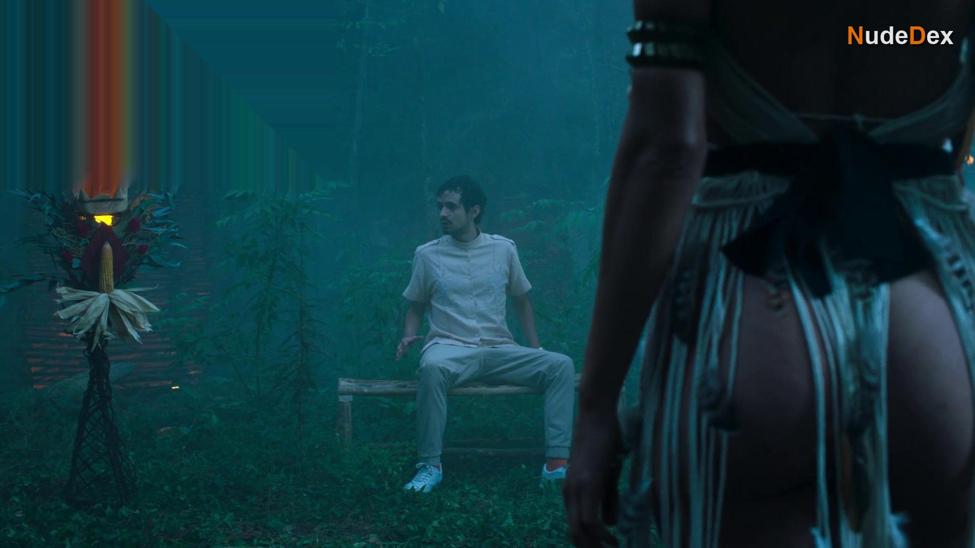 Paola Fernandez in Como Sobrevivir Soltero, photo 1