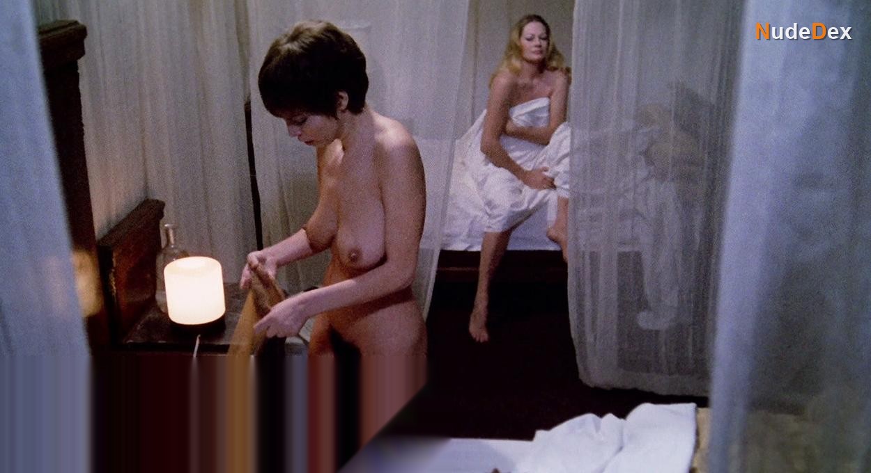 Paola Morra in Killer Nun, photo 5