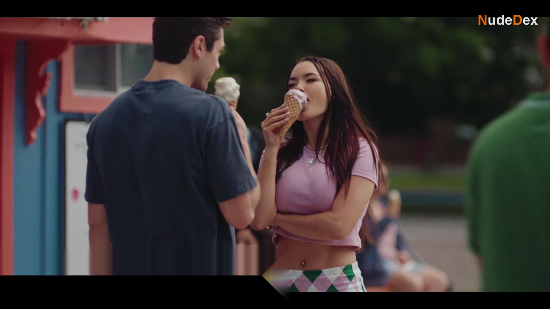 Paris Berelc in Kissing Is The Easy Part, photo 2