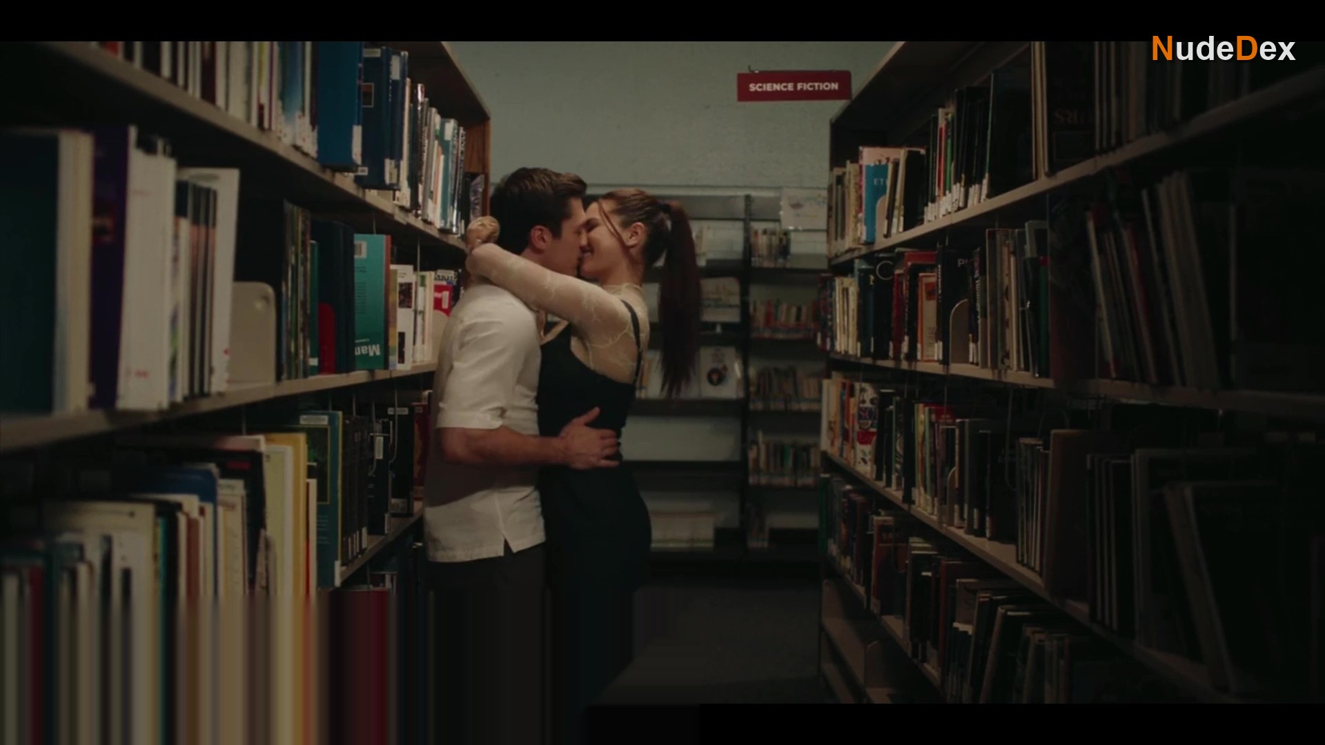 Paris Berelc in Kissing Is The Easy Part, photo 8