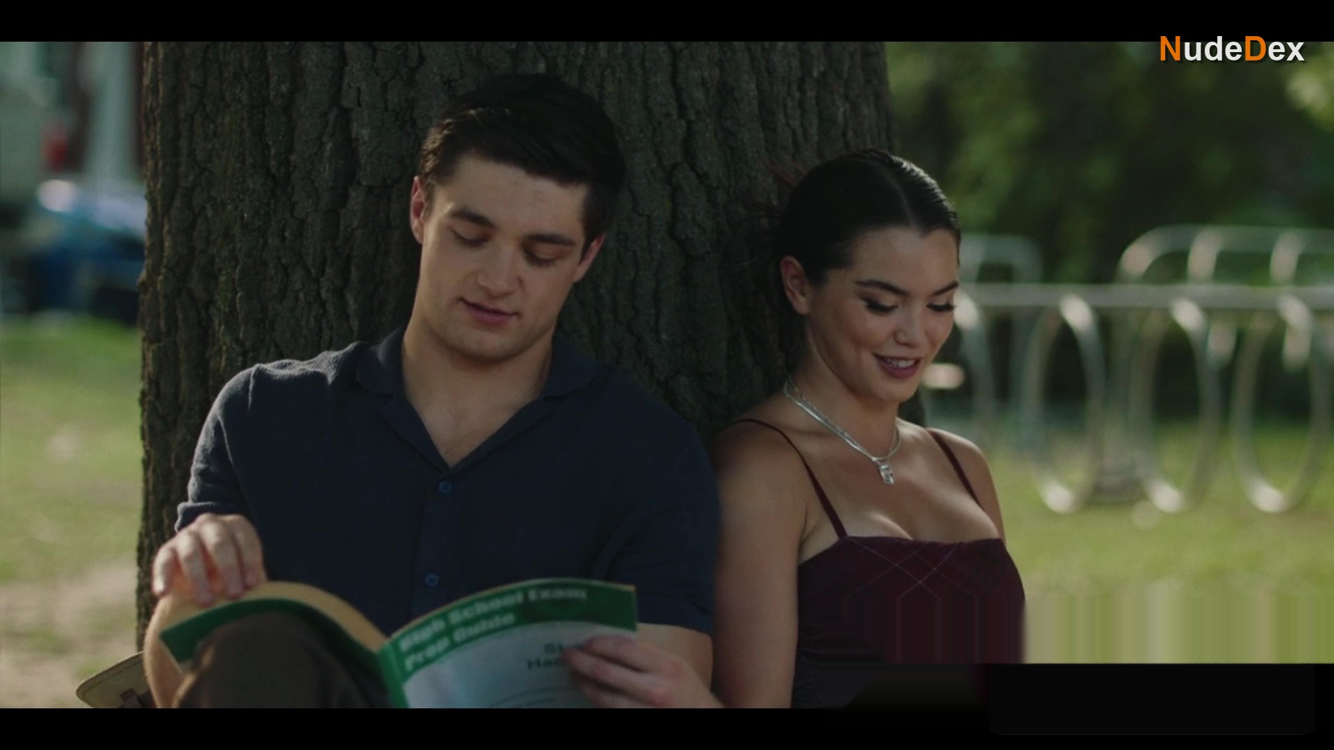 Paris Berelc in Kissing Is The Easy Part, photo 9