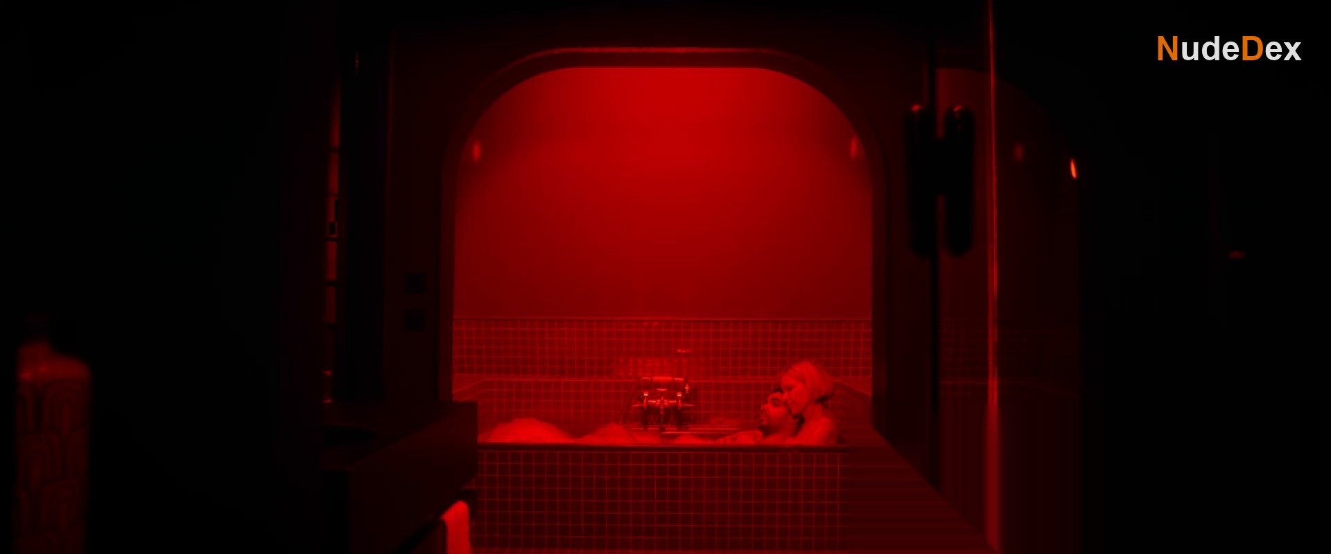Pascale Arbillot in Cash Queens, photo 5