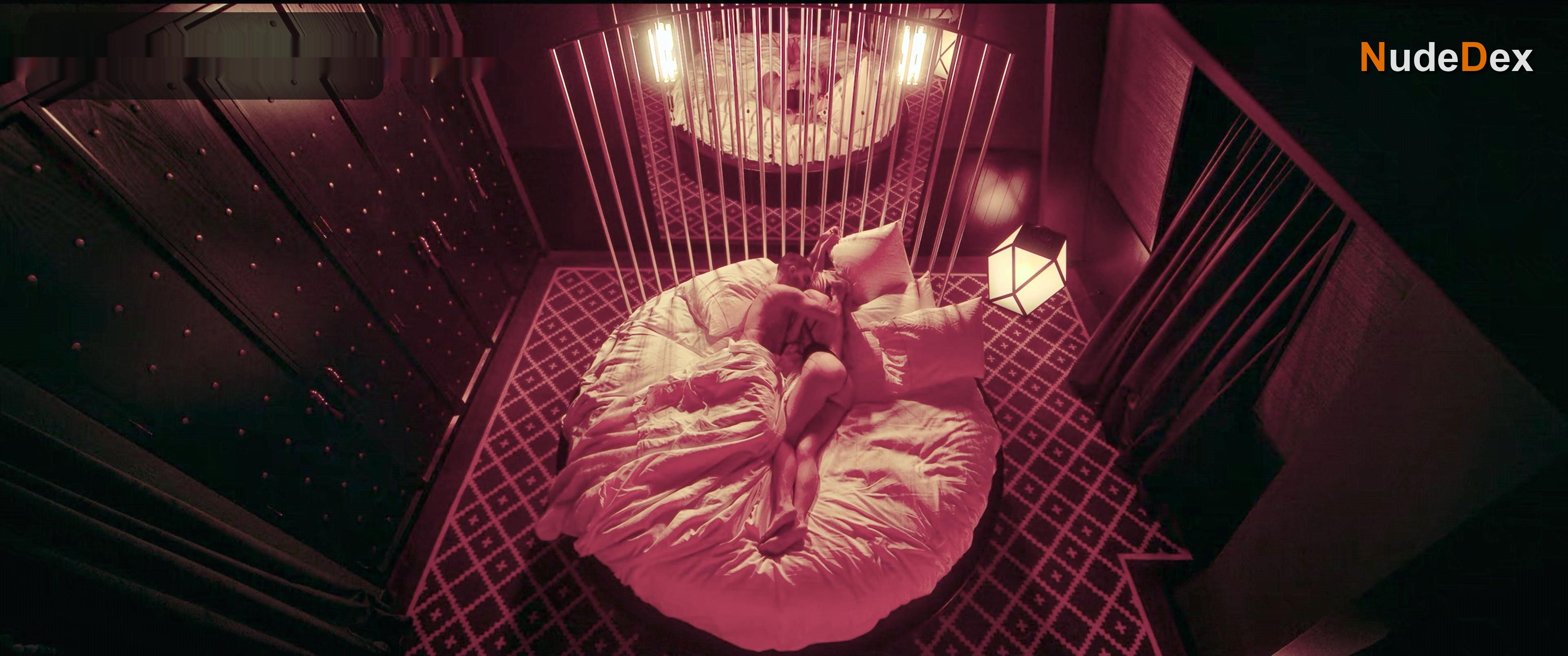 Pascale Arbillot in Cash Queens, photo 6