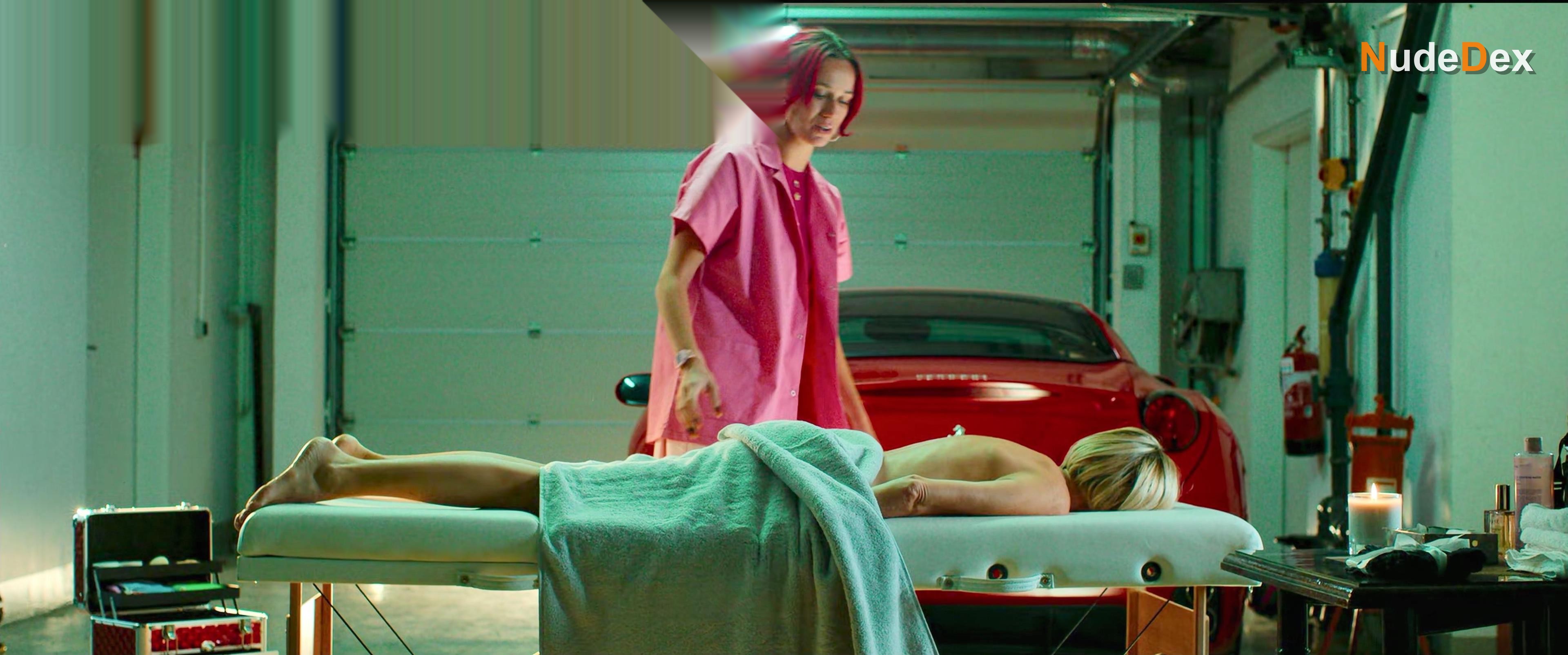 Pascale Arbillot in Cash Queens, photo 8