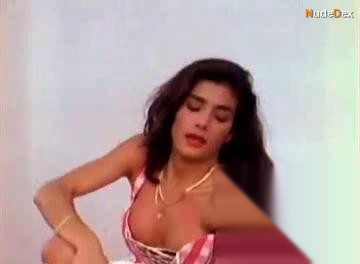Patricia Manterola in Donde Quedo La Bolita, photo 3