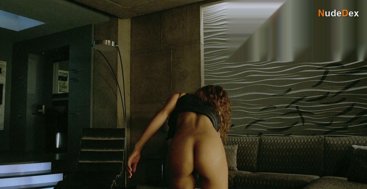 Patricia Mckenzie in Cosmopolis, photo 4
