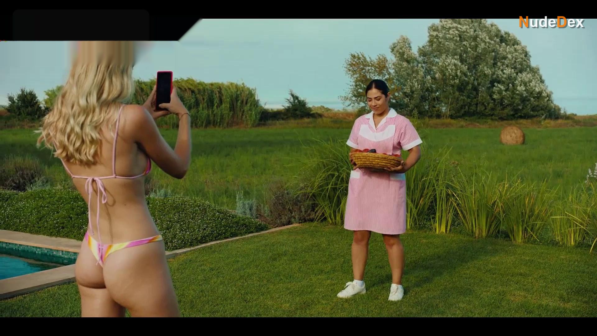 Paula Grimaldo in The Quiet Maid, photo 4