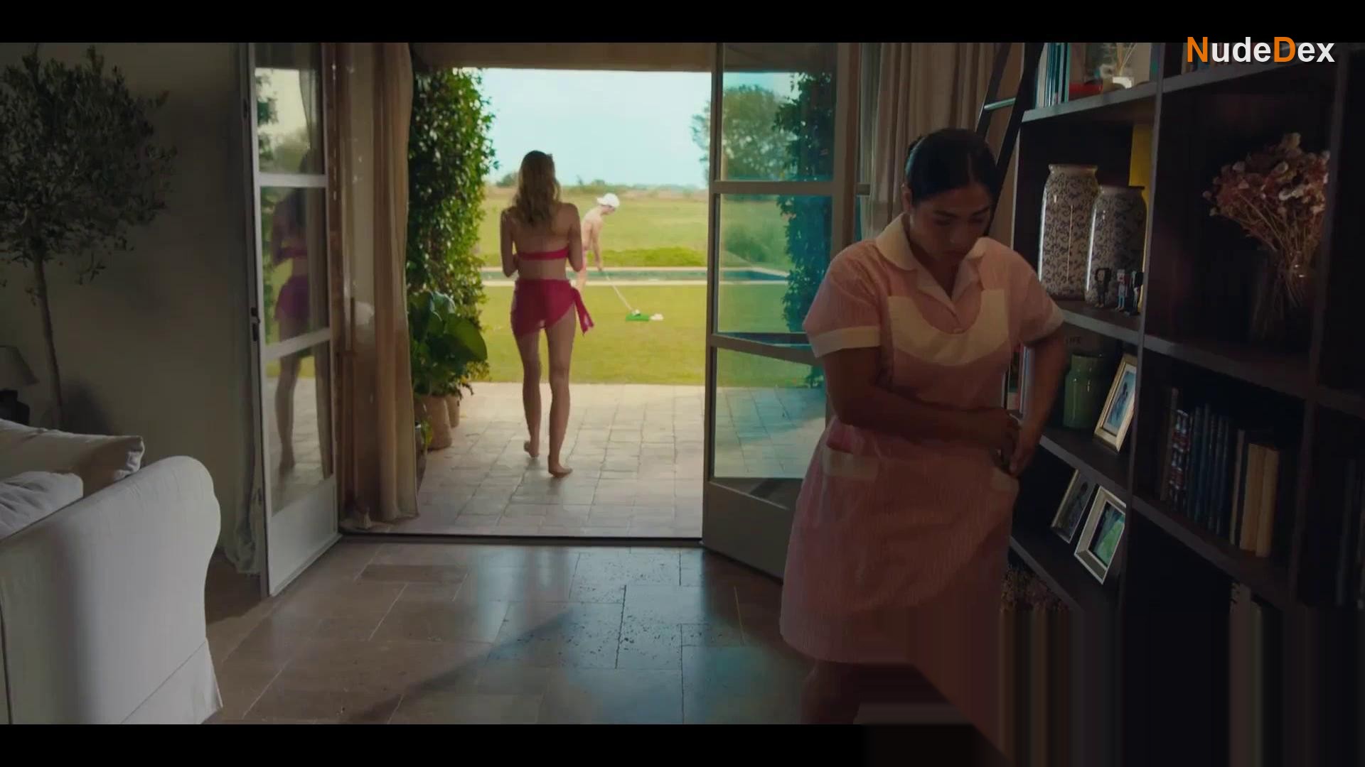 Paula Grimaldo in The Quiet Maid, photo 11