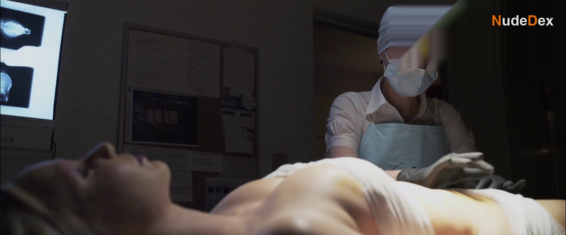 Paula Lindberg in American Mary, photo 1