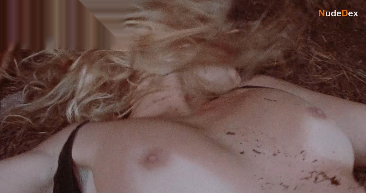 Paula Manga in Blood Games, photo 3