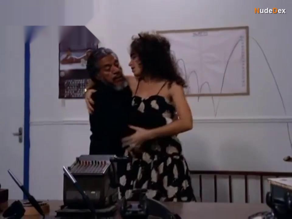 Paula Nestorov in O Santo E A Vedette, photo 20