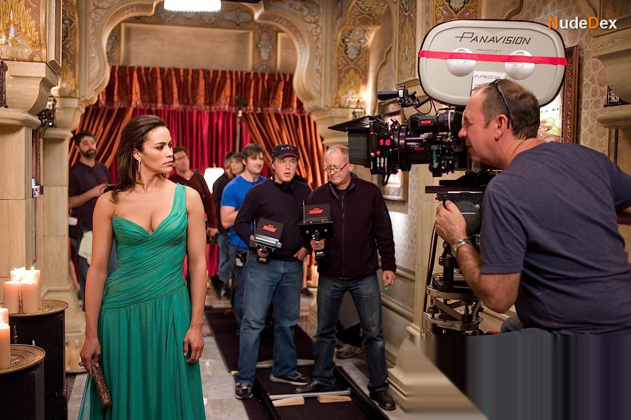 Paula Patton in Mission Impossible Ghost Protocol, photo 3