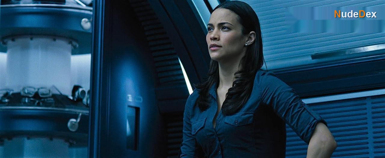 Paula Patton in Mission Impossible Ghost Protocol, photo 12
