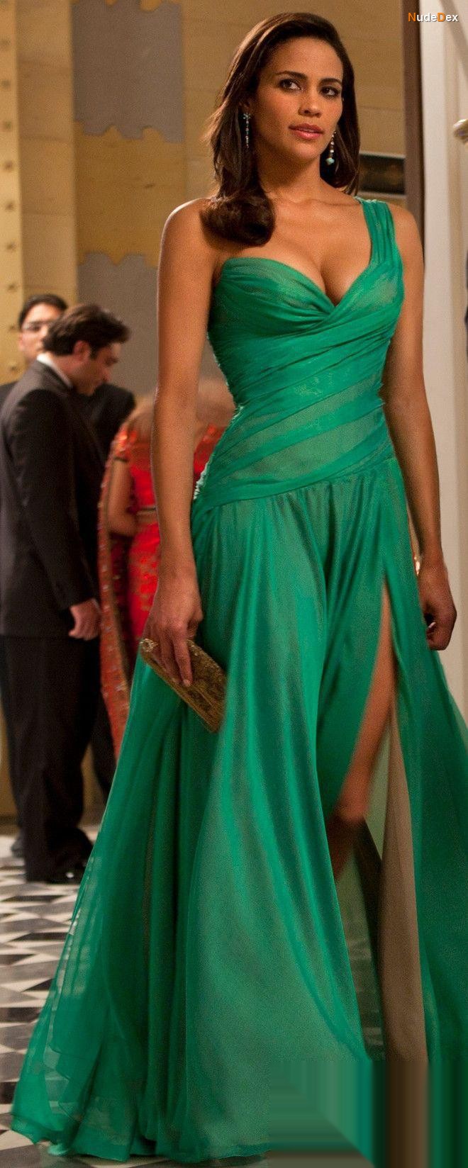 Paula Patton in Mission Impossible Ghost Protocol, photo 14