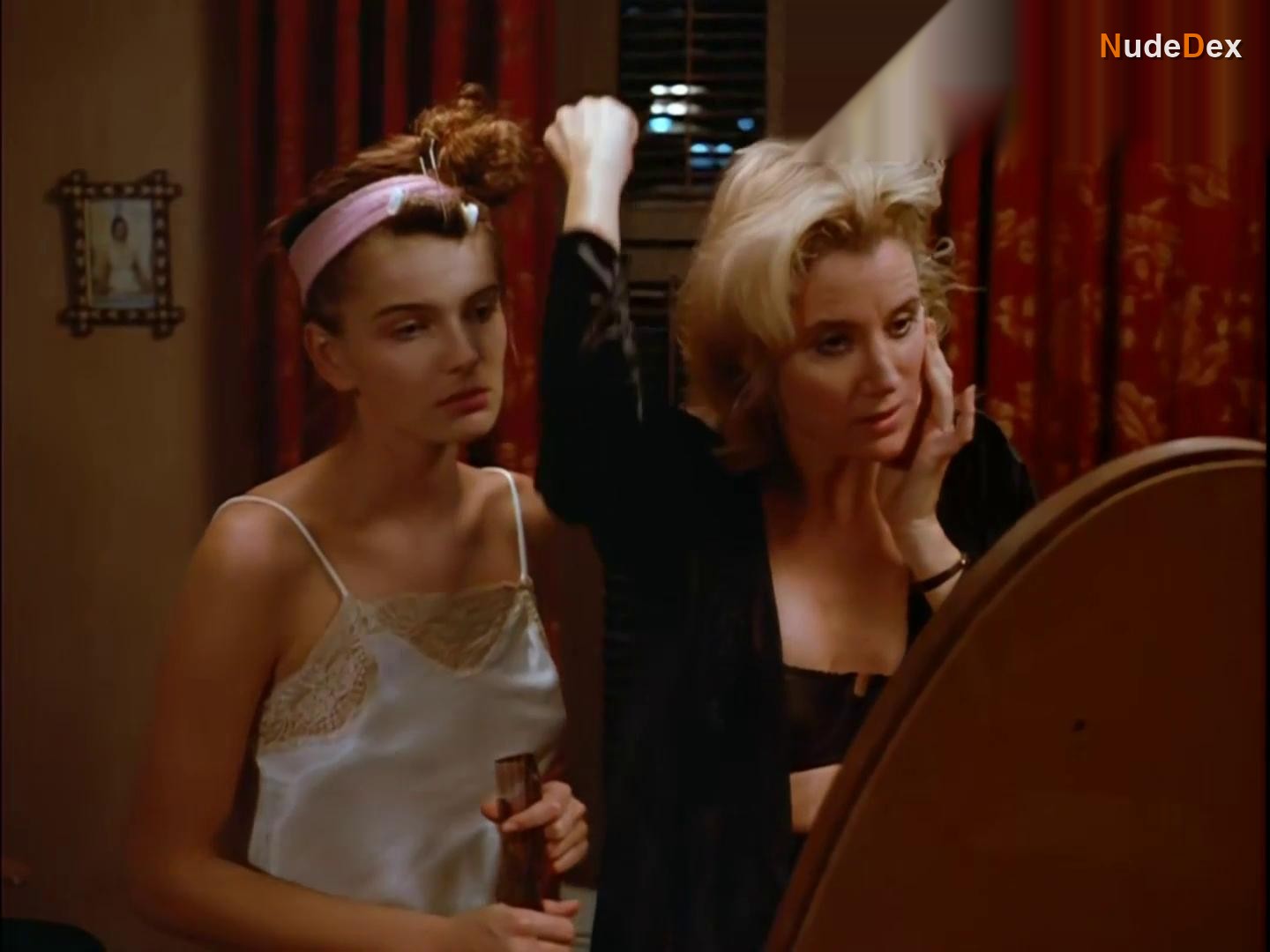 Paulina Porizkova in Anna, photo 4