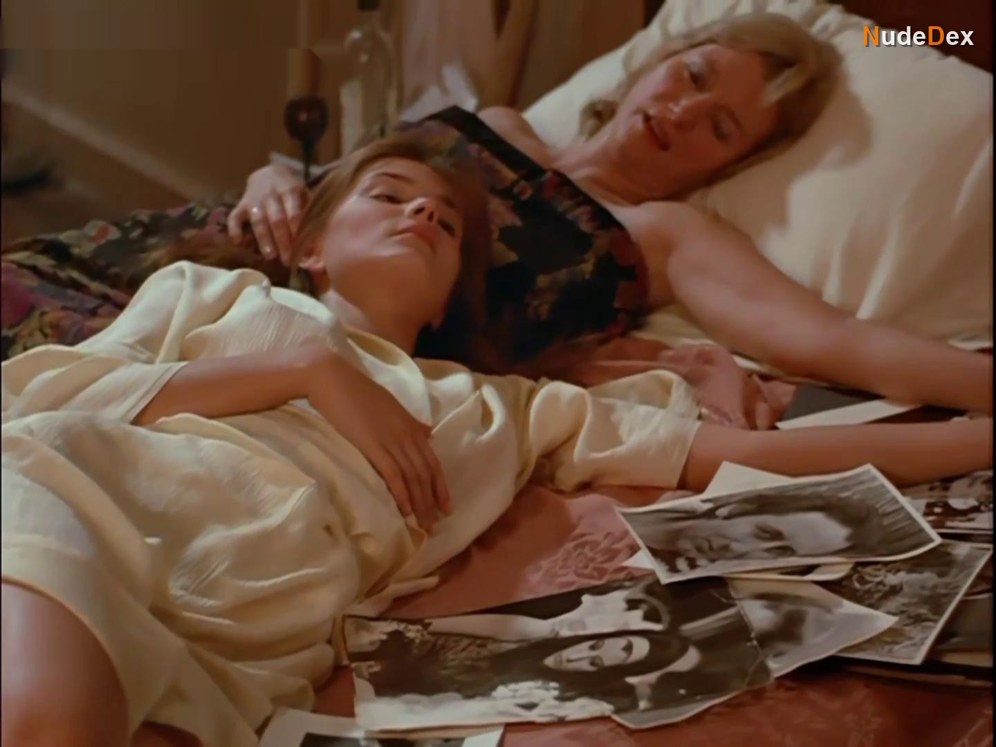 Paulina Porizkova in Anna, photo 8