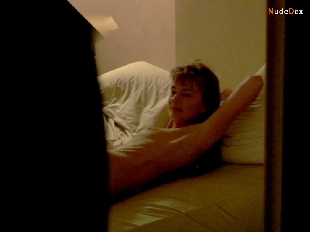 Paulina Porizkova in Knots, photo 3