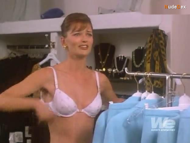 Paulina Porizkova in Wedding Bell Blues, photo 4