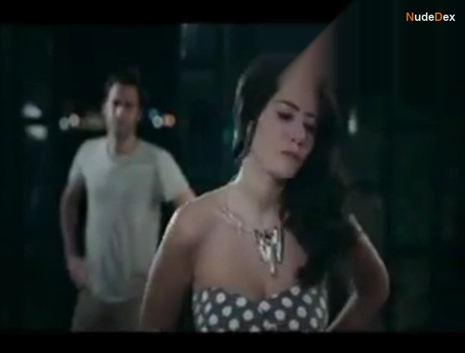 Pelin Akil in A True Gentleman, photo 2