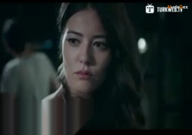 Pelin Akil in A True Gentleman, photo 10