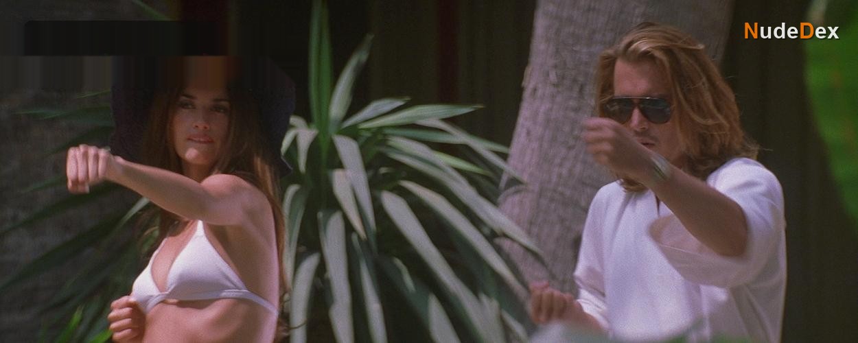 Penelope Cruz in Blow, photo 1