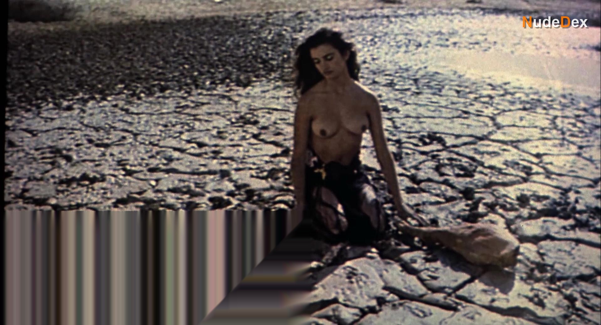 Penelope Cruz in Jamon Jamon, photo 3