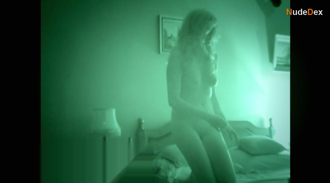 Penelope Leveque in Xanadu, photo 9