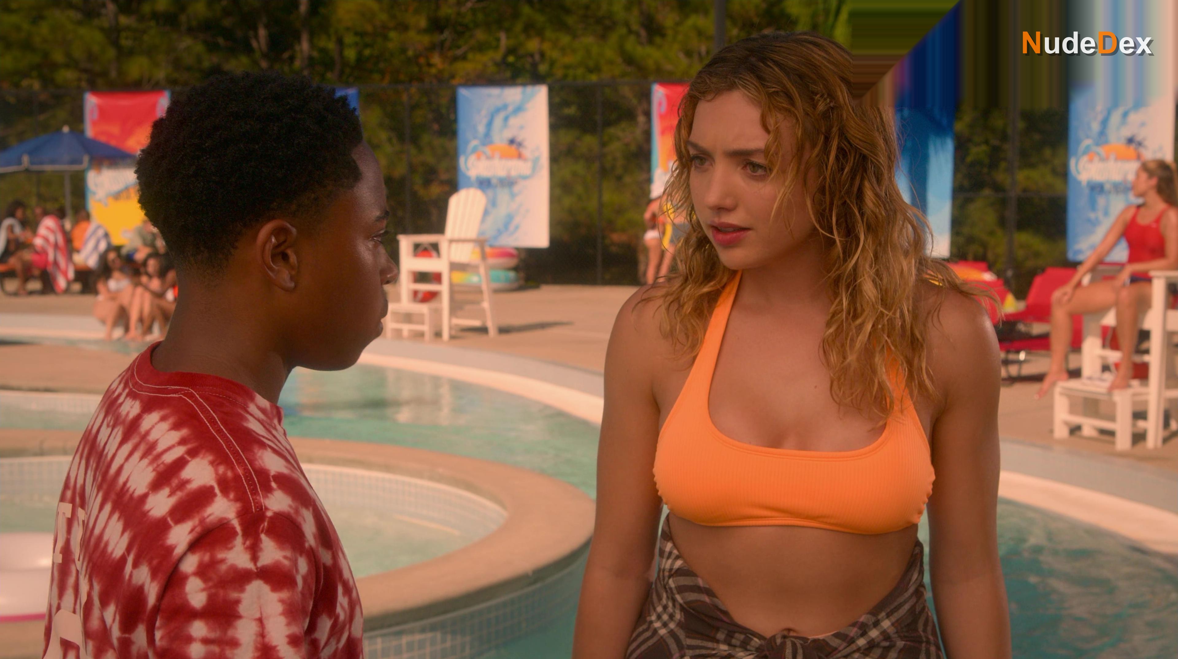 Peyton List in Cobra Kai, photo 8
