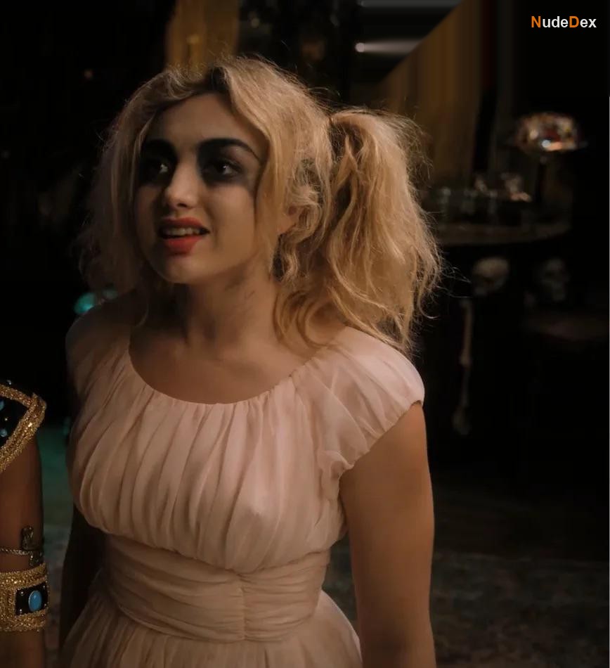 Peyton List in Hubie Halloween, photo 2