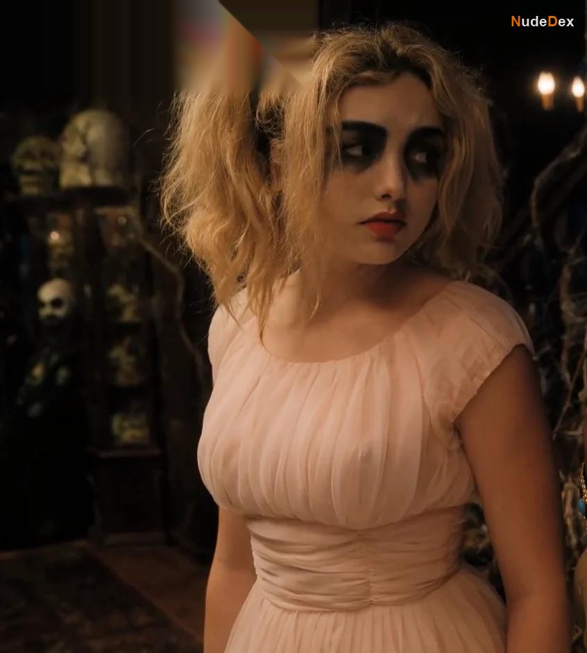Peyton List in Hubie Halloween, photo 3