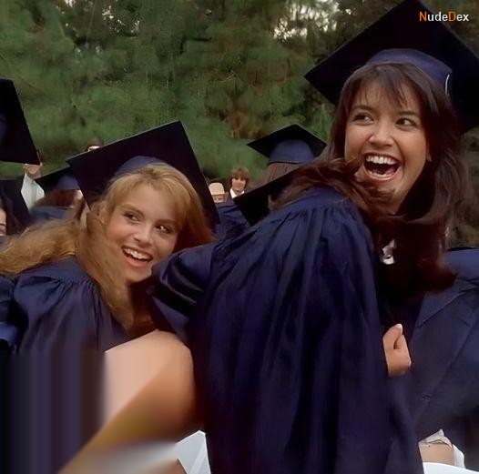 Phoebe Cates in Private School, photo 1