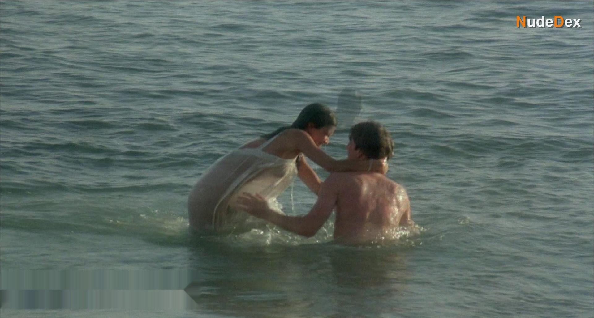 Phoebe Cates in Private School, photo 3