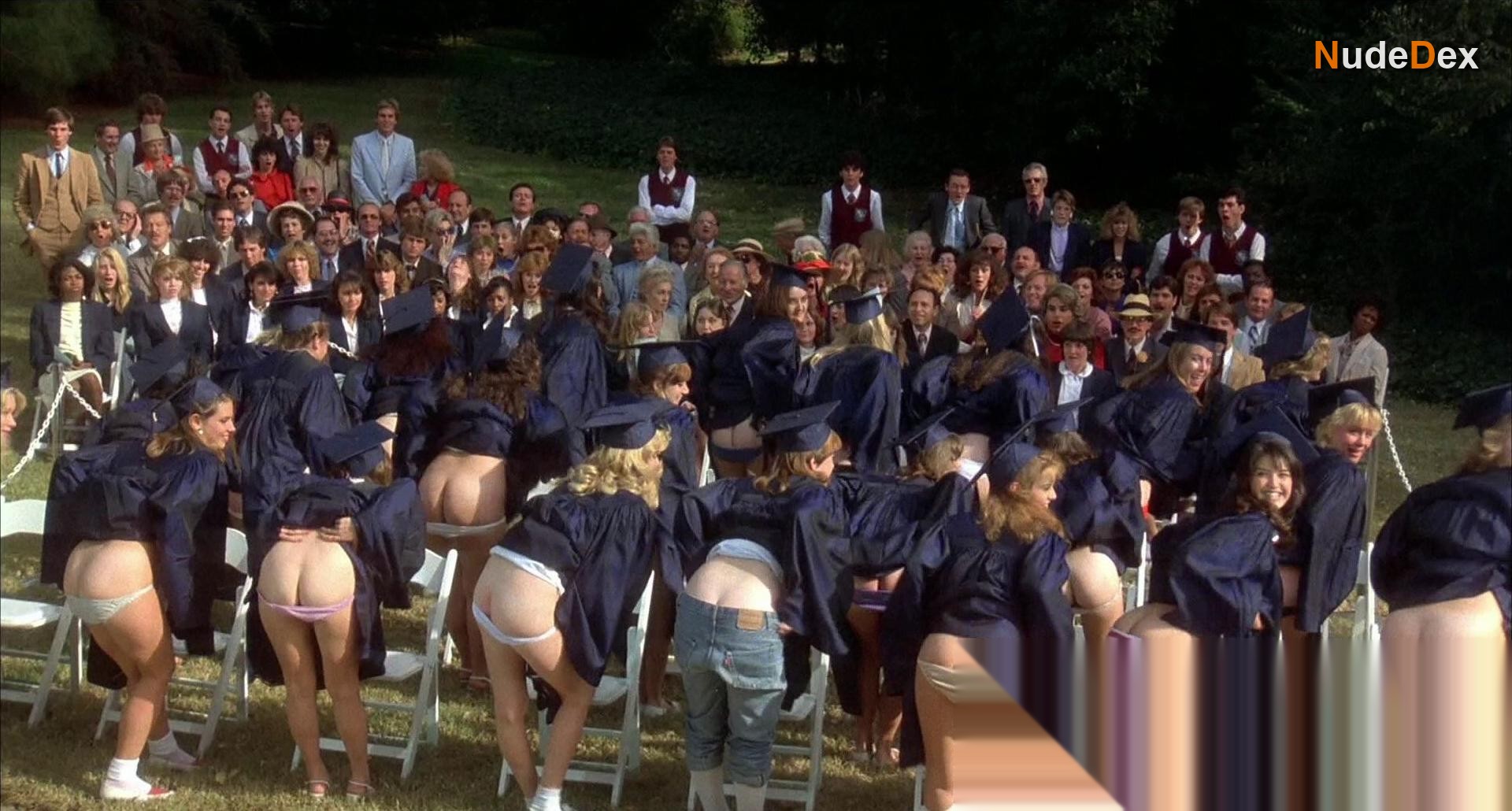 Phoebe Cates in Private School, photo 8