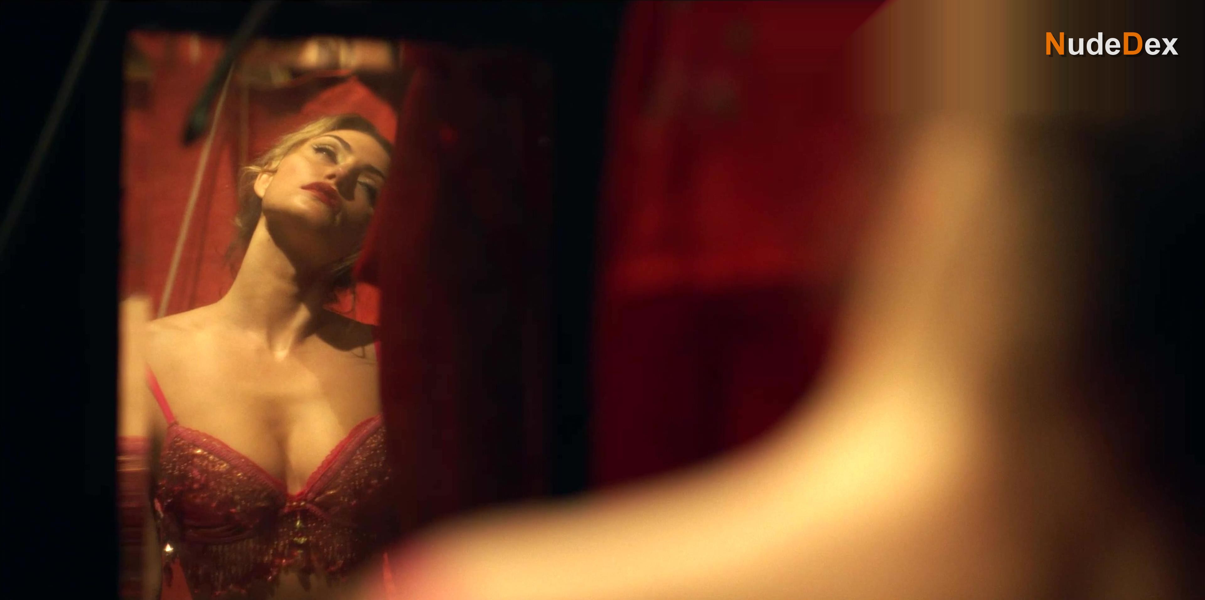 Phoebe Tonkin