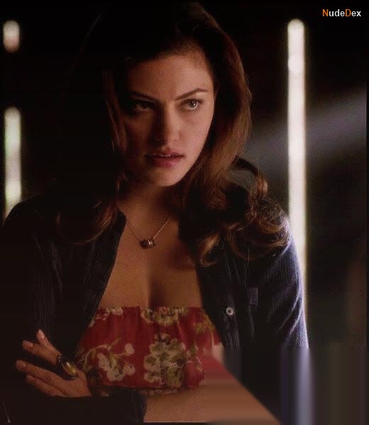 Phoebe Tonkin in The Vampire Diaries, photo 4