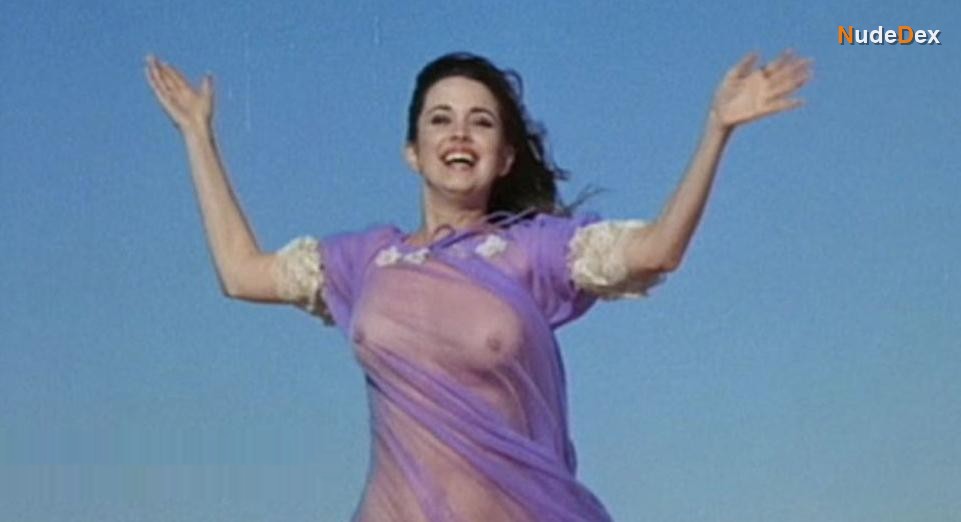Phyllis Davis in Beyond The Valley Of The Dolls, photo 1