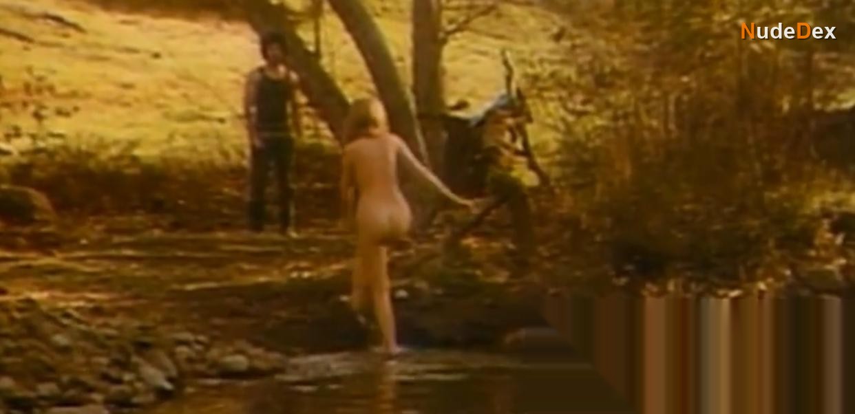 Phyllis Davis in Famous T A, photo 3