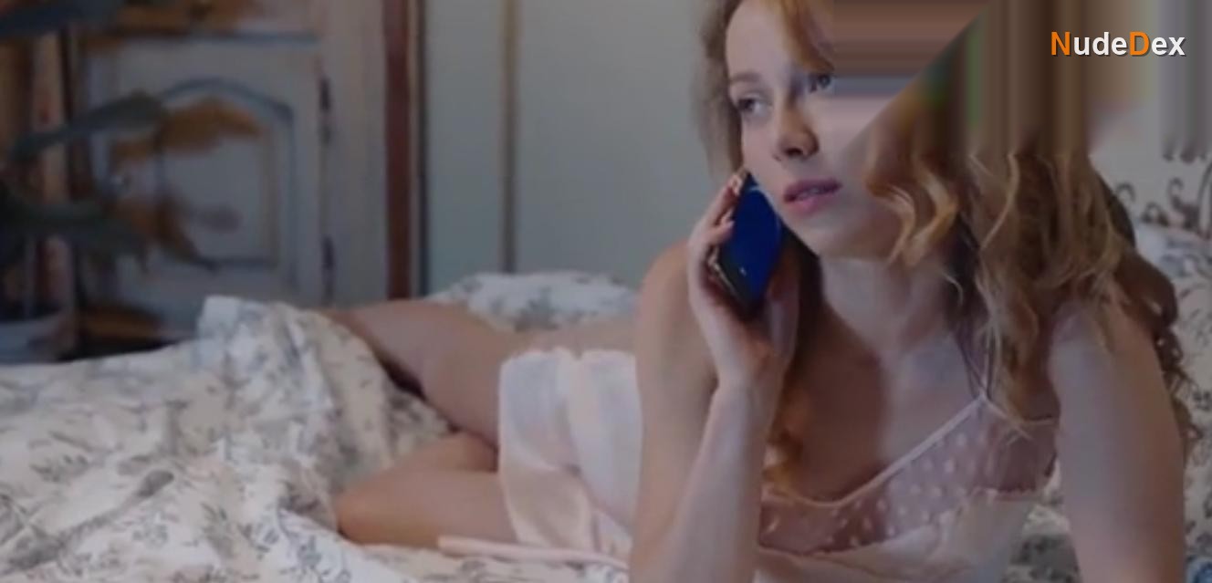 Polina Pakhomova in Smeshnoye Vremya, photo 1