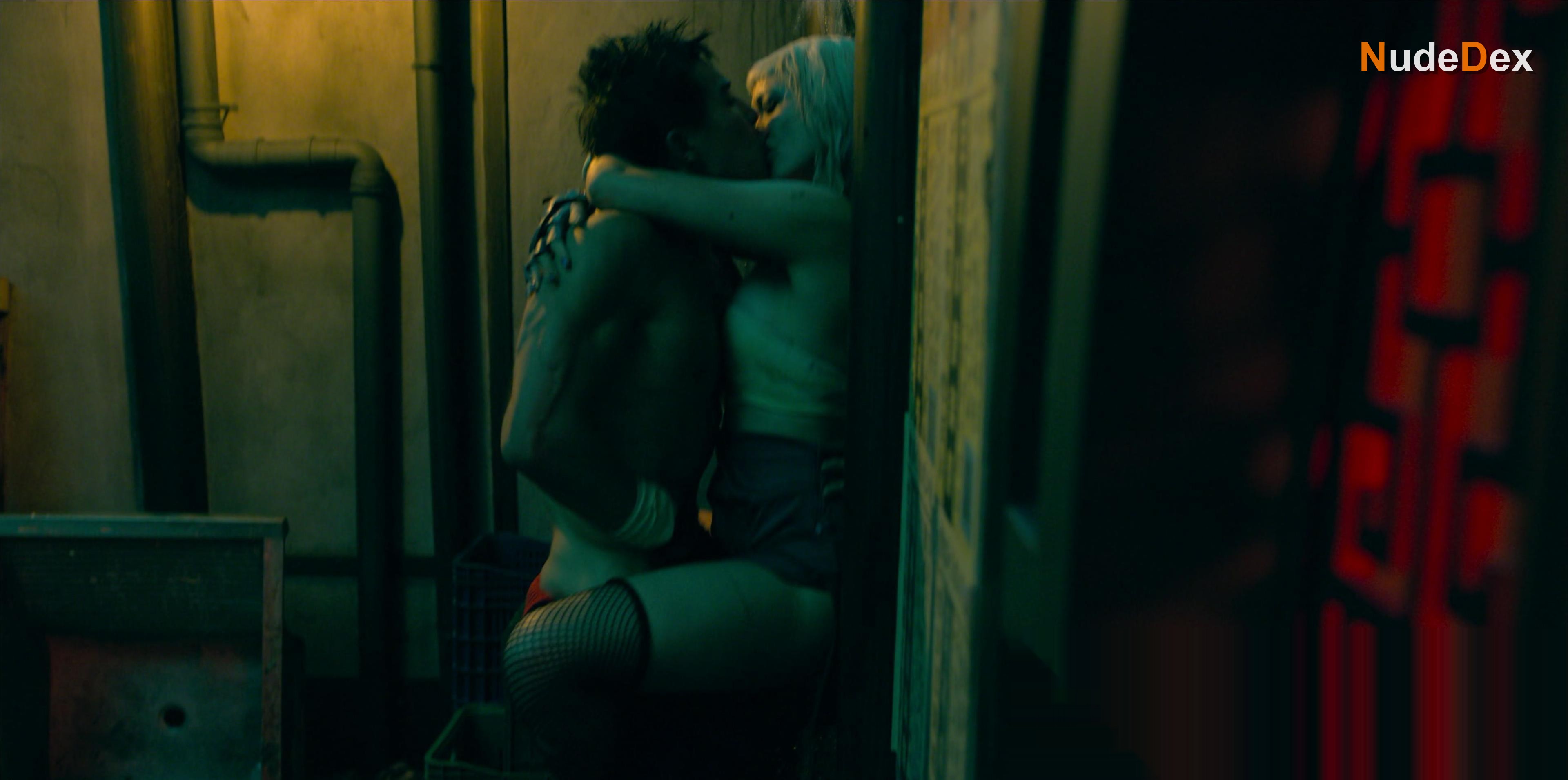 Black Mirror in Black Mirror, photo 17