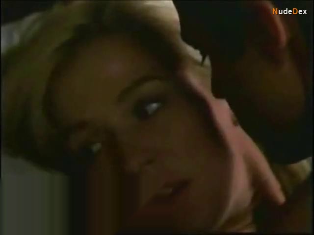 Poppy Montgomery in Without A Trace, photo 4