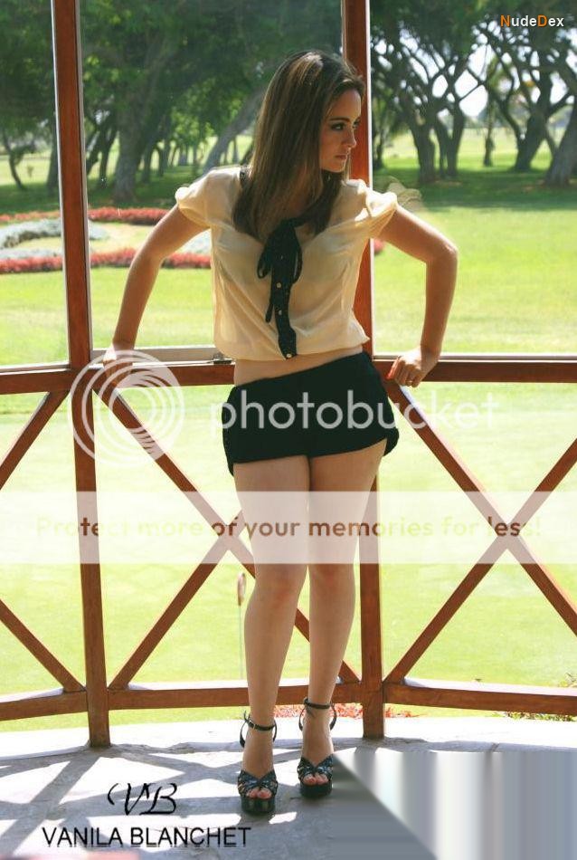 Priscila Espinoza in Humor Peru, photo 8