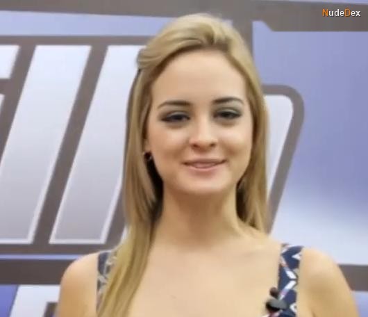 Priscila Espinoza in Latina Noticias, photo 7